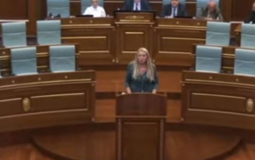 Kadrijaj: I dëshirojmë kthim të susksesshëm në vendlindje deputetit Albin Kurt