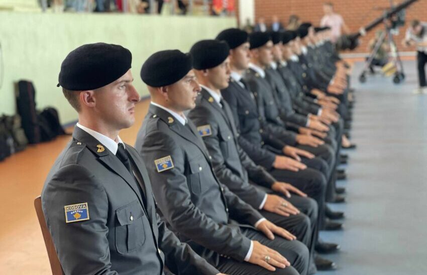 Diplomohen 18 kadetë të Forcës së Sigurisë së Kosovës