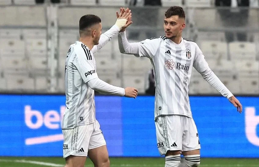 Rashica e Muçi drejt Austrisë, gati për betejat miqësore