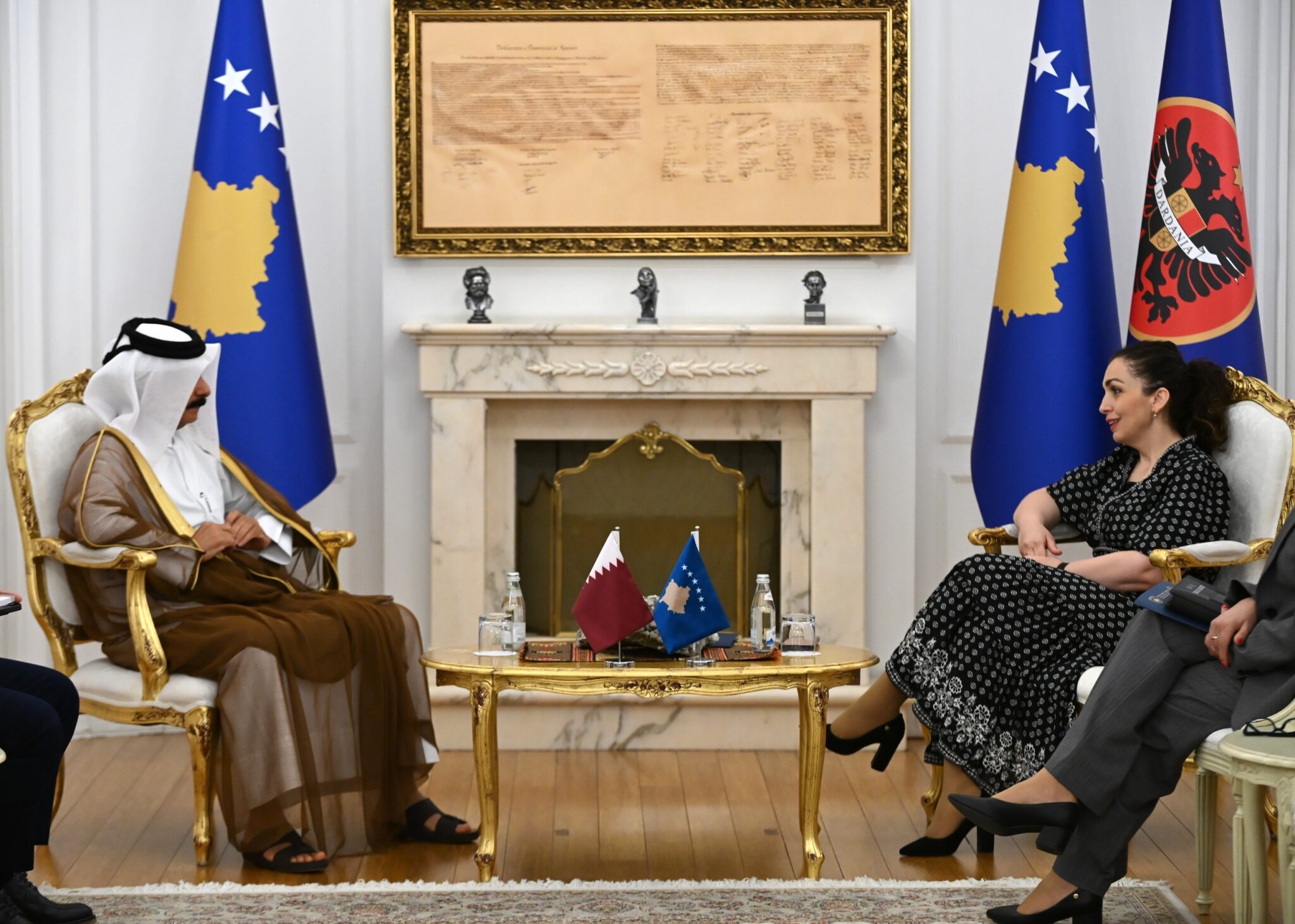 Osmani takohet me ambasadorin e Katarit, diskutuan mundësitë për rritjen e bashkëpunimit në fusha të ndryshme