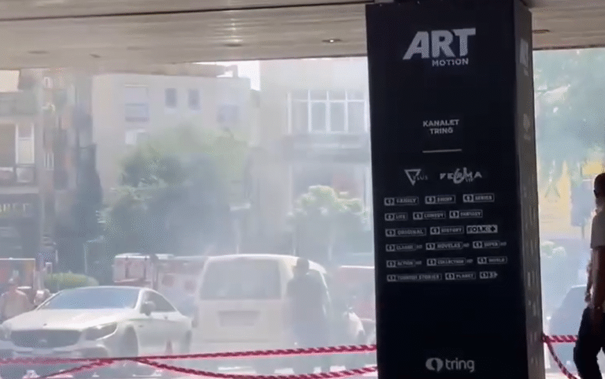 Merr flakë autoambulanca te hoteli “Grand”, ku vdiq 25-vjeçari që ra nga lartësia