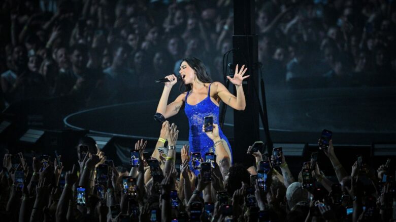 Dua Lipa publikon një mini-dokumentar për koncertet madhështore në Wembley