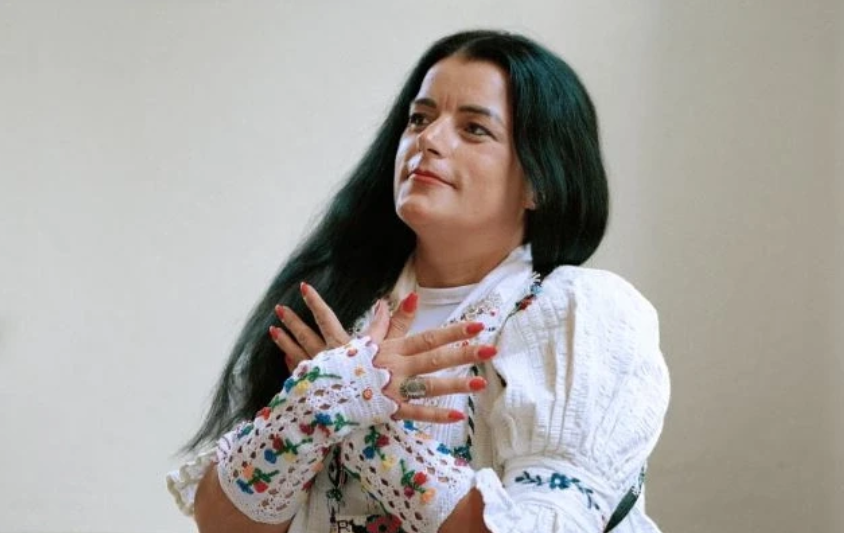 Vasfije Krasniqi në revistën “Vogue”, në mesin e të mbijetuarave të dhunës seksuale nga e gjithë bota