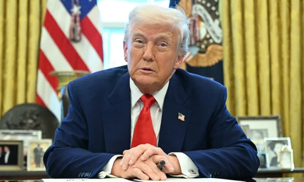 ”Ndodhi tre javë më parë”, Trump përmend sërish Kosovën, tregon kur e ndaloi luftën me Serbinë