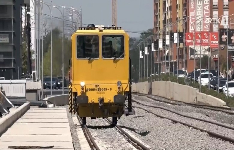 Linja hekurudhore Fushë Kosovë-Ferizaj e gatshme për qarkullim