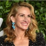 julia-roberts-na-la-te-gjitheve-gojehapur-me-kete-xhakte-qe-veshi-ne-venecia