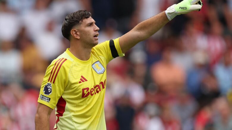 Manchester United po bën përpjekjet e fundit për transferimin e Emiliano Martinez
