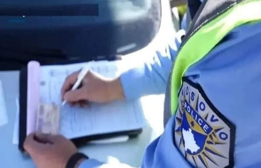 Mbi 2 mijë e 200 gjoba dhe 100 aksidente trafiku gjatë 24 orëve të fundit në Kosovë