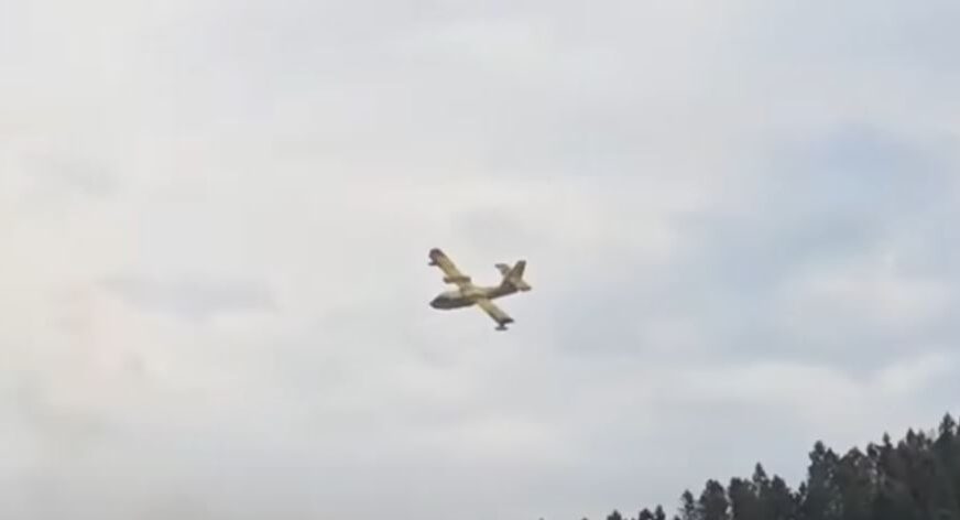 Vazhdojnë zjarret në Mirditë, për orë të tëra në ndërhyrje është edhe avioni italian