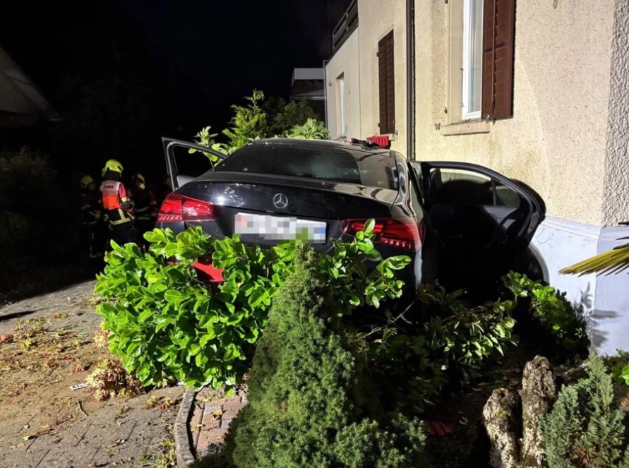 Aksident tragjik në Zvicër: 2 adoleshentë humbin jetën, drejtuesi 16-vjeçar shqiptar