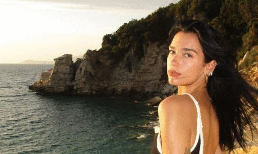 Pas “Sunny Hill”, Dua Lipa relaksohet në jugun e Shqipërisë