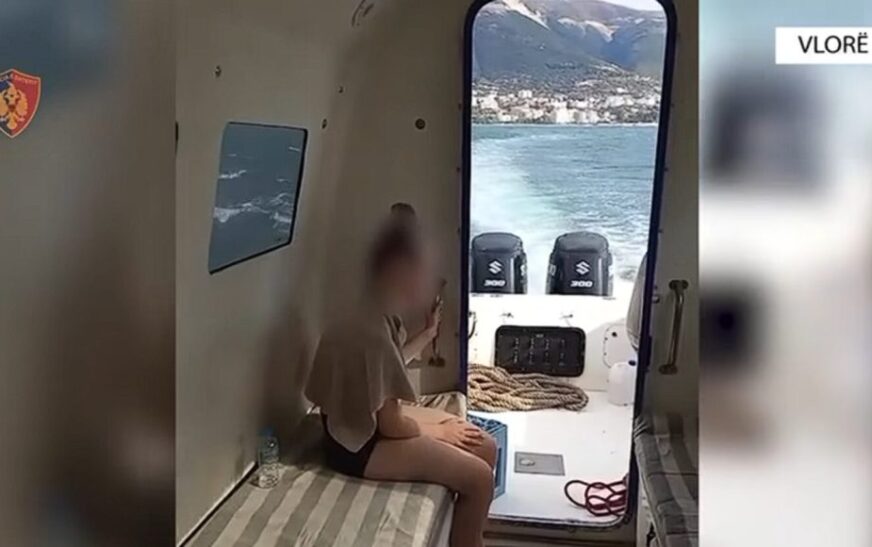 Policia në Vlorë shpëton 3 pushues të bllokuar në det