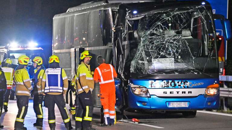 Gjermani: Autobus me udhëtarë nga Kosova aksidentohet me kamion, 30 të lënduar