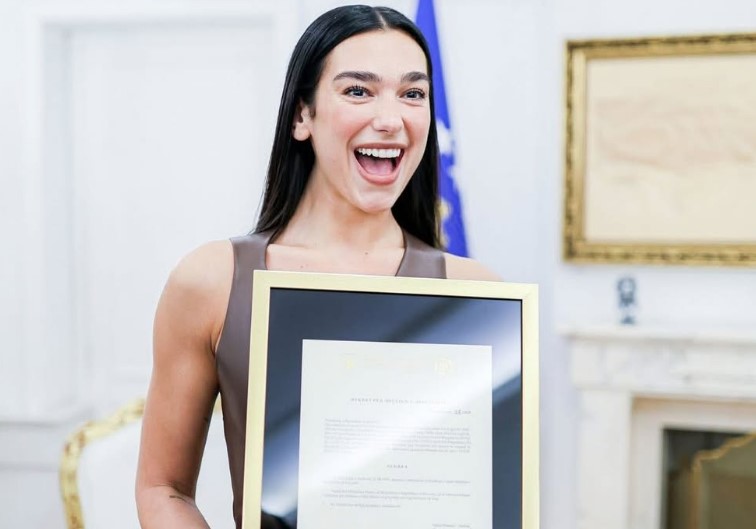 U pajis me pasaportë të Kosovës, reagon Dua Lipa
