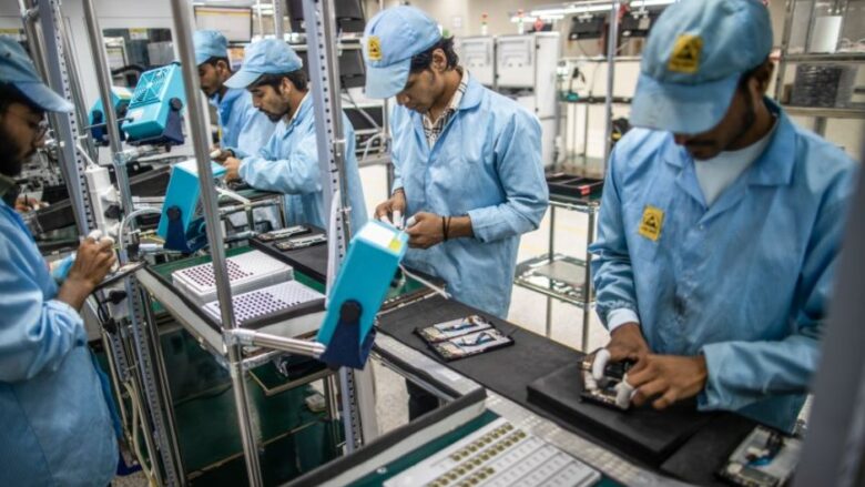 India tani është eksportuesi kryesor i telefonave inteligjentë në SHBA
