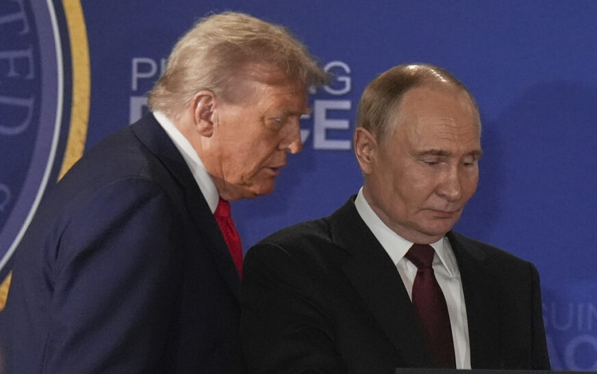 Trump thotë se me Putinin pati një “bisedë shumë të mirë”