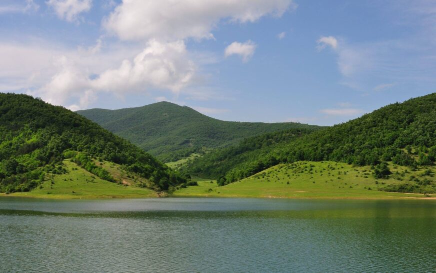 Rritje e manganit në liqenin e Badocit – këto janë zonat në Prishtinë e Graçanicë ku ndalohet pirja e ujit
