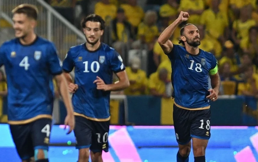 Shkëlqen Kosova, mposht Suedinë dhe merr pikët e para në kualifikime