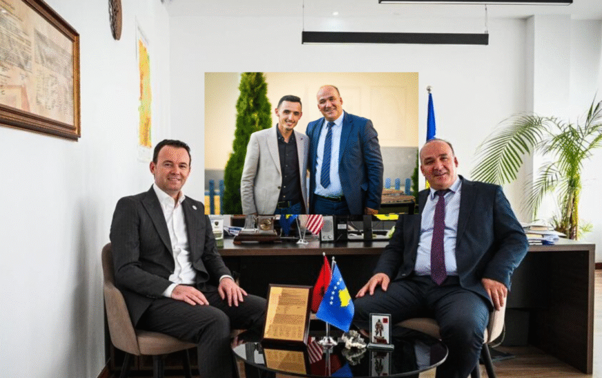 Afër 100 mijë euro grant për drejtorin e Bulliqit nga Ministria e Pecit