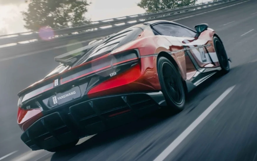 Kjo veturë thyen rekordin e shpejtësisë së Bugatti