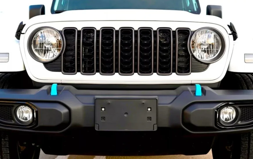 Një Wrangler 4xe thuhet se humbi 30 mijë dollarë në vlerë – vetëm për shkak të një aksidenti të vogël