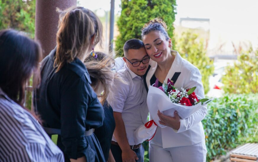 Osmani nga Qendra “Përparimi”: Çdo buzëqeshje e këtyre fëmijëve na kujton se forca qëndron te dashuria