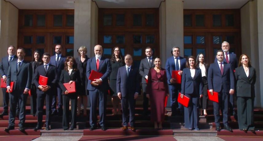 Rama dhe ministrat e rinj betohen para Presidentit Begaj