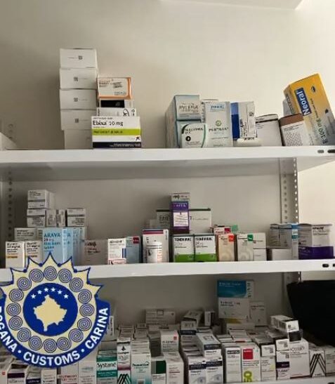 Aksion i Doganës në Ferizaj: Kapen barna të kontrabanduara në barnatore dhe banesa private