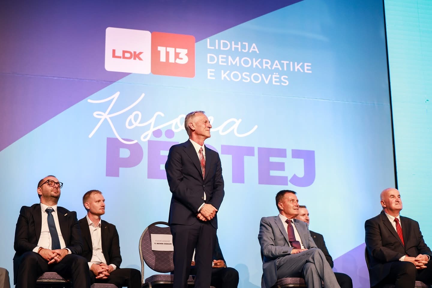 Besnik Osmani hap fushatën zgjedhore në Fushë Kosovë: “Faleminderit për përkrahjen e jashtëzakonshme”