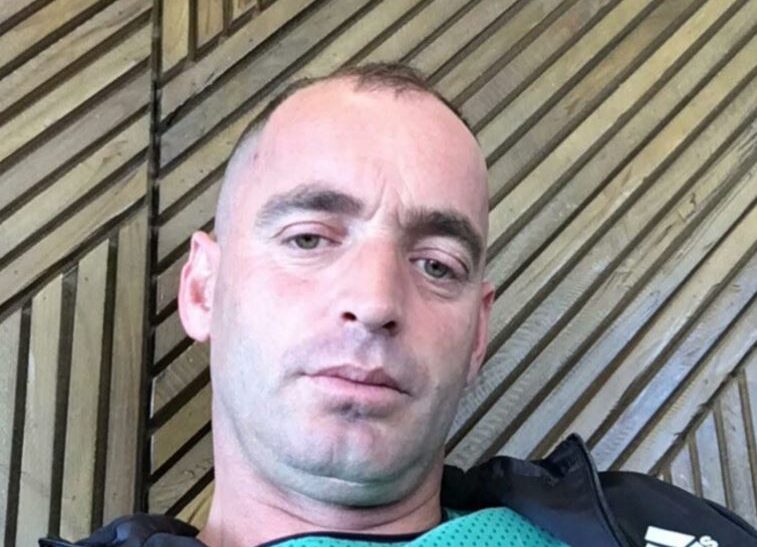 Sot varroset burri që humbi jetën nga të shtënat me armë në Llapashticë