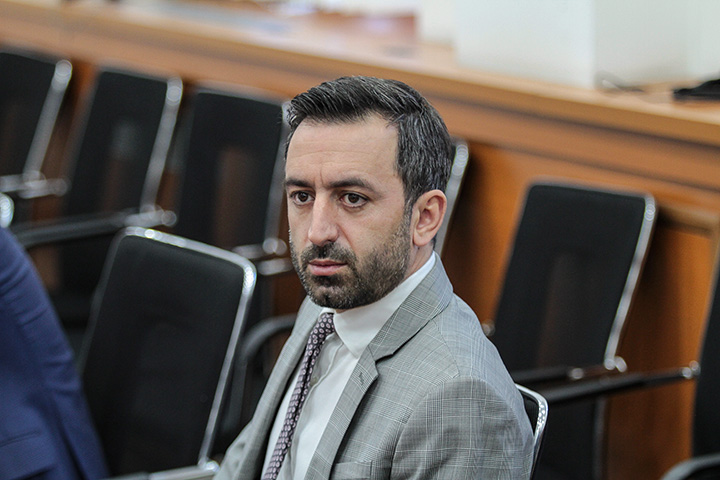 Çka thuhet në vendimin për dënimin e Dimal Bashës me 25 mijë euro për shpifje – obligohet edhe të kërkojë falje