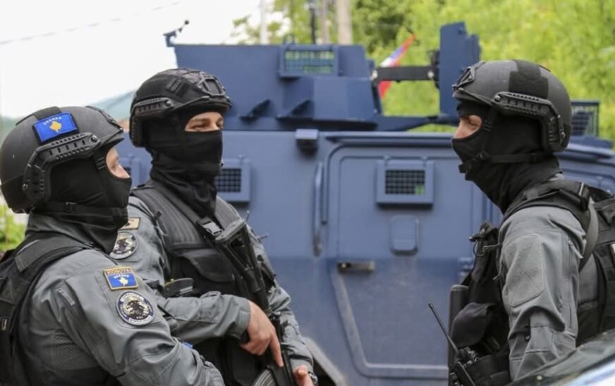Raportohet se katër policë të Njësisë Speciale suspendohen se bënë shaka me Dimal Bashën