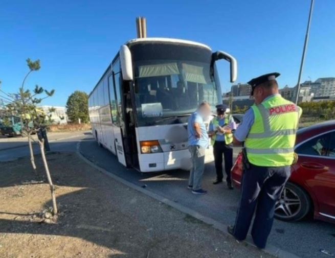Policia e Kosovës ndërmerr masa ndaj autobusëve që nuk ndalen në stacione të përcaktuara