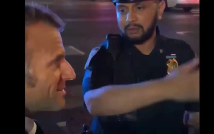 Policia e ndaloi sepse po kalonte eskorta e Trump, Macron telefonon presidentin: Merreni me mend, po pres në rrugë sepse po kaloni ju