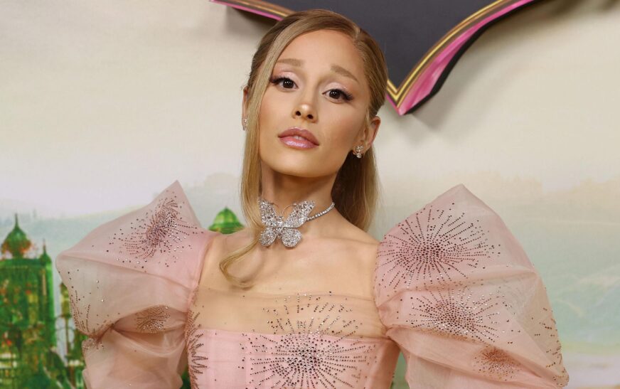 Thyhet rekordi/ Biletat për turneun e Ariana Grande-s shiten brenda 15 minutash