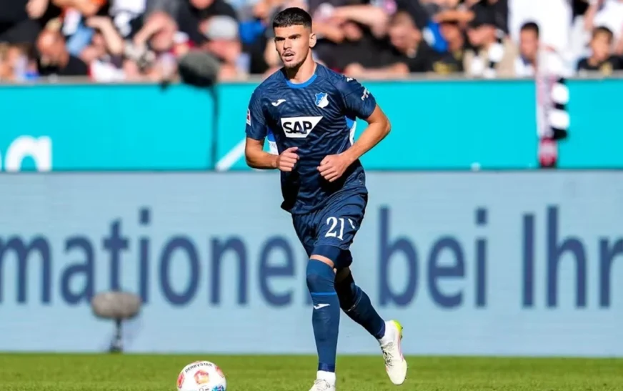 Kush është Albian Hajdari, ylli i ri që la Zvicrën për Kosovën