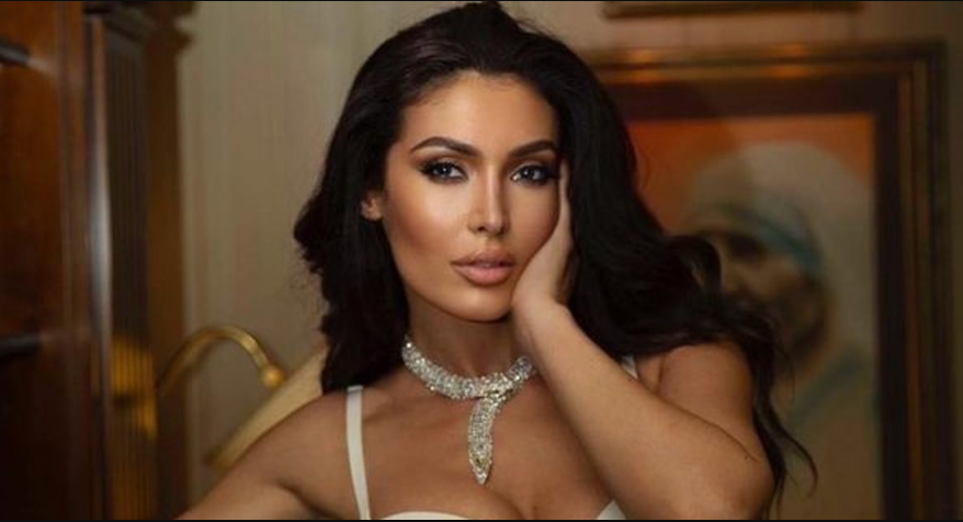 Nora Istrefi publikon imazhe me të bijën