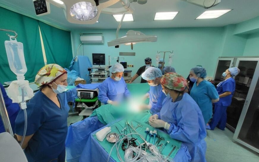 Kryhen dy operacione të rralla në Klinikën Gjinekologjike