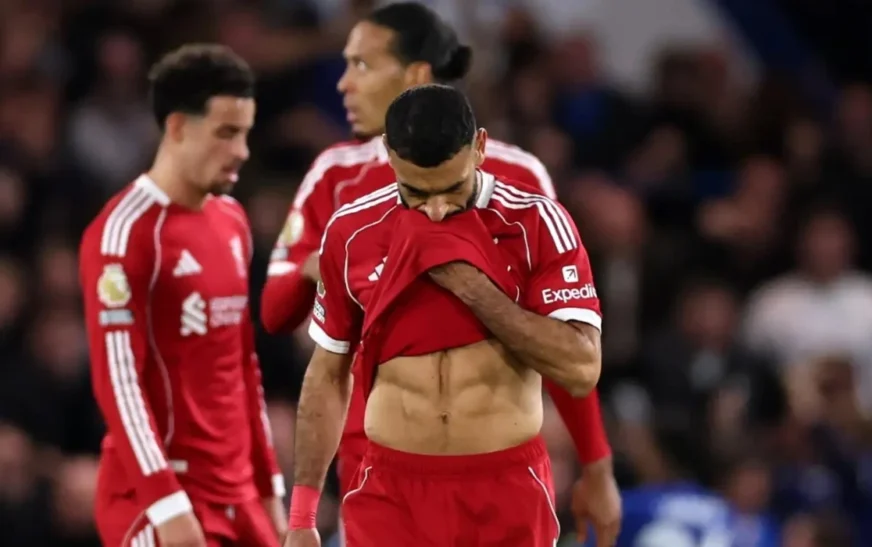 “Ai është njeri, jo makinë” – Arne Slot del në mbrojtje të Salah pas humbjes me Chelsean