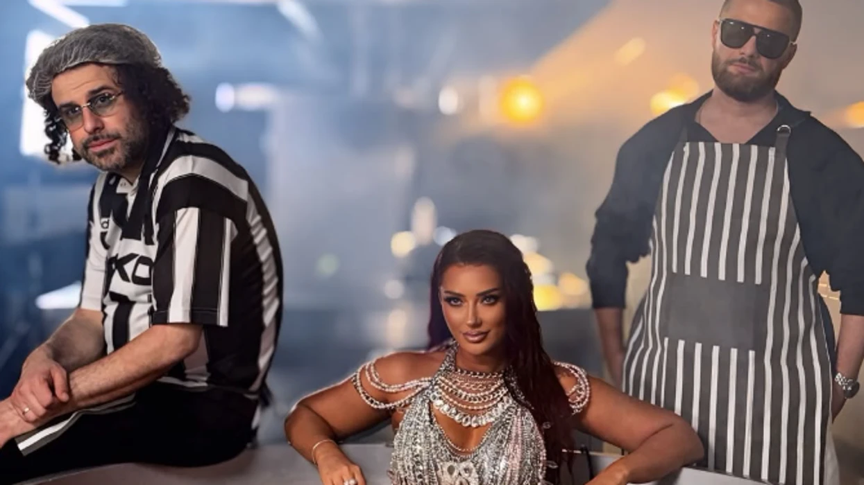 Ronela Hajati bashkon forcat me Lyrical Son dhe Mc Kreshën për një projekt muzikor