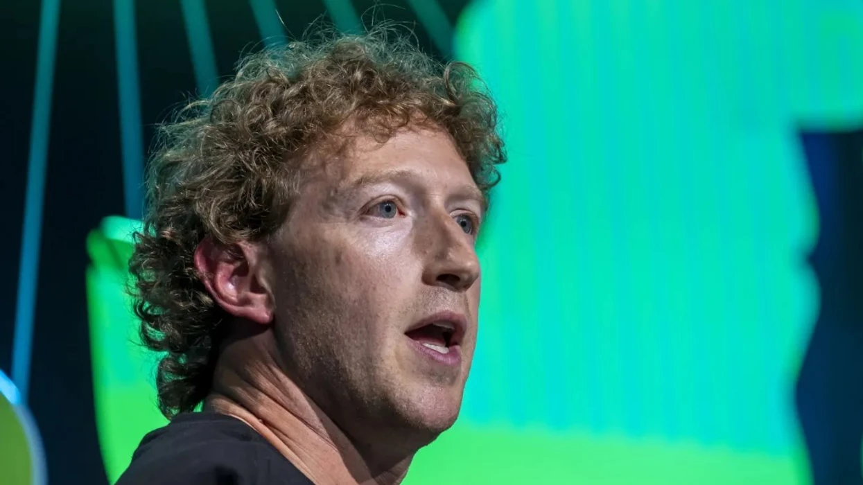 Zuckerberg “i pakënaqur me përparimin” – Meta do të largojë qindra punonjës nga njësia e saj e AI