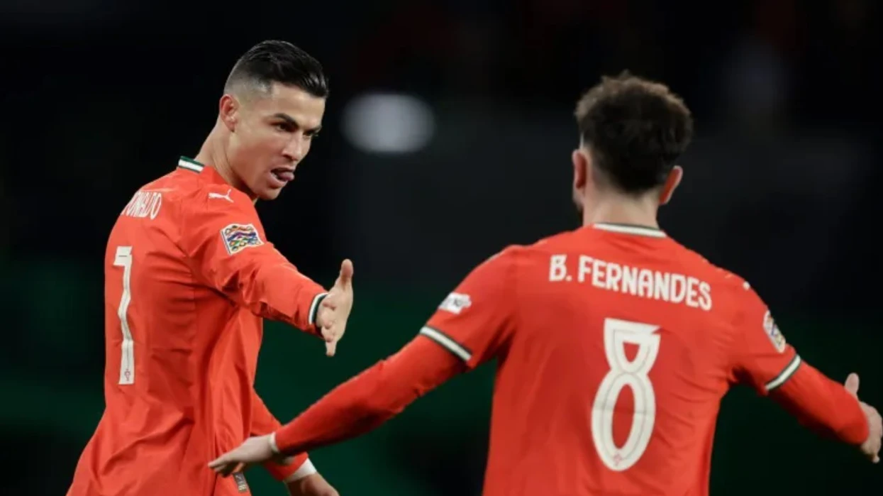 zbulohen-prapaskenat:-bruno-fernandes-diskutoi-me-ronaldon-per-‘pagen-astronomike’-qe-i-ofroi-gjiganti-arab