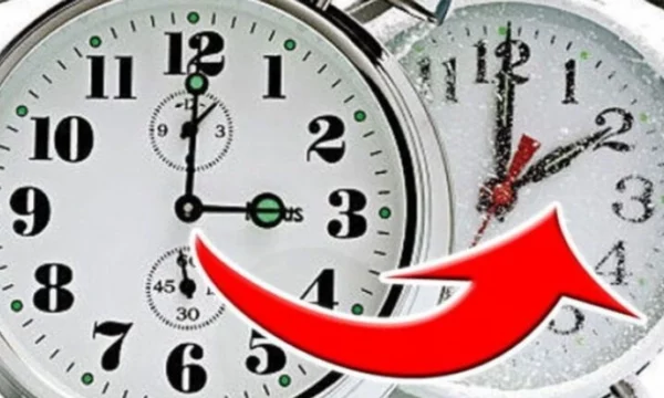 Të dielën ndryshon ora, akrepat kthehen 60 minuta pas