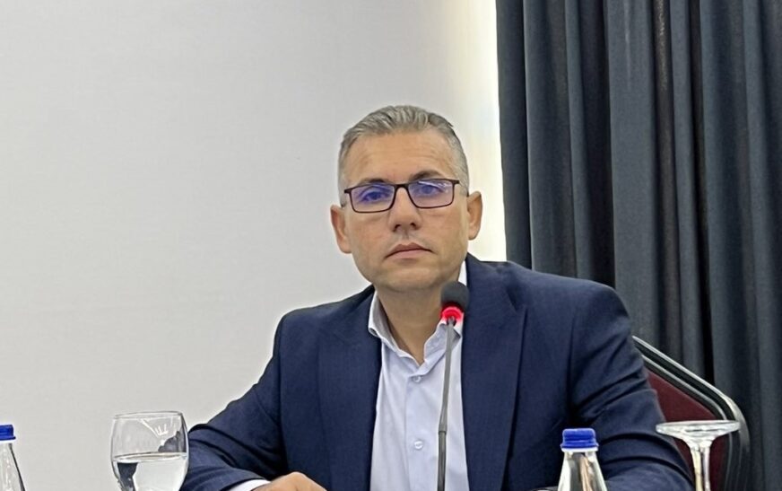 Suspendohet nga puna zyrtari i AKRK-së, Shemsi Elezi