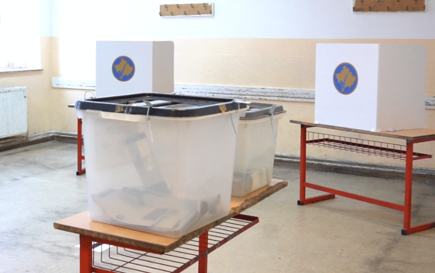 ​Më pak se dy orë para se të mbyllen qendrat e votimit, partitë ftojnë qytetarët për mobilizim: Dilni votoni