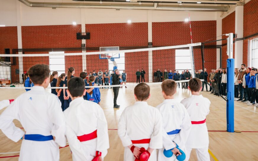 Besnik Osmani merr pjesë në prezantimin e Palestrës së re Multifunksionale në Fushë Kosovë