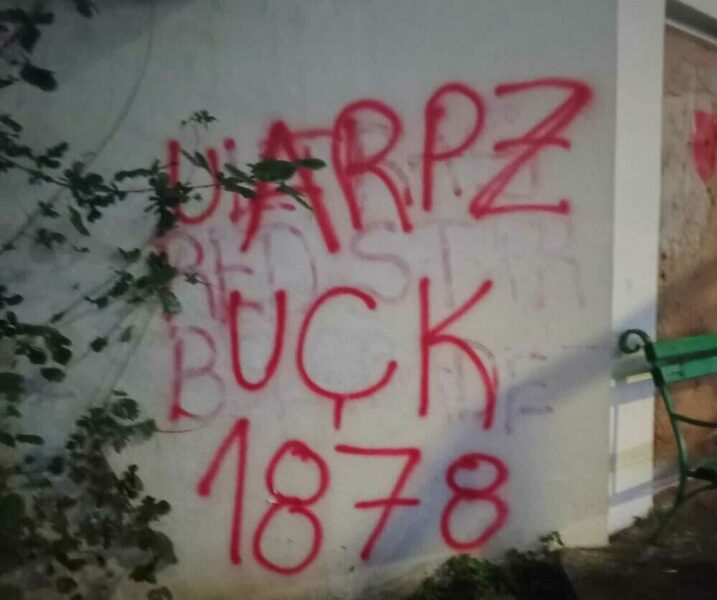 “Vijesti”: 10 ditë burgim tifozit të Bashkimit për grafitin “UÇK” në Mal të Zi