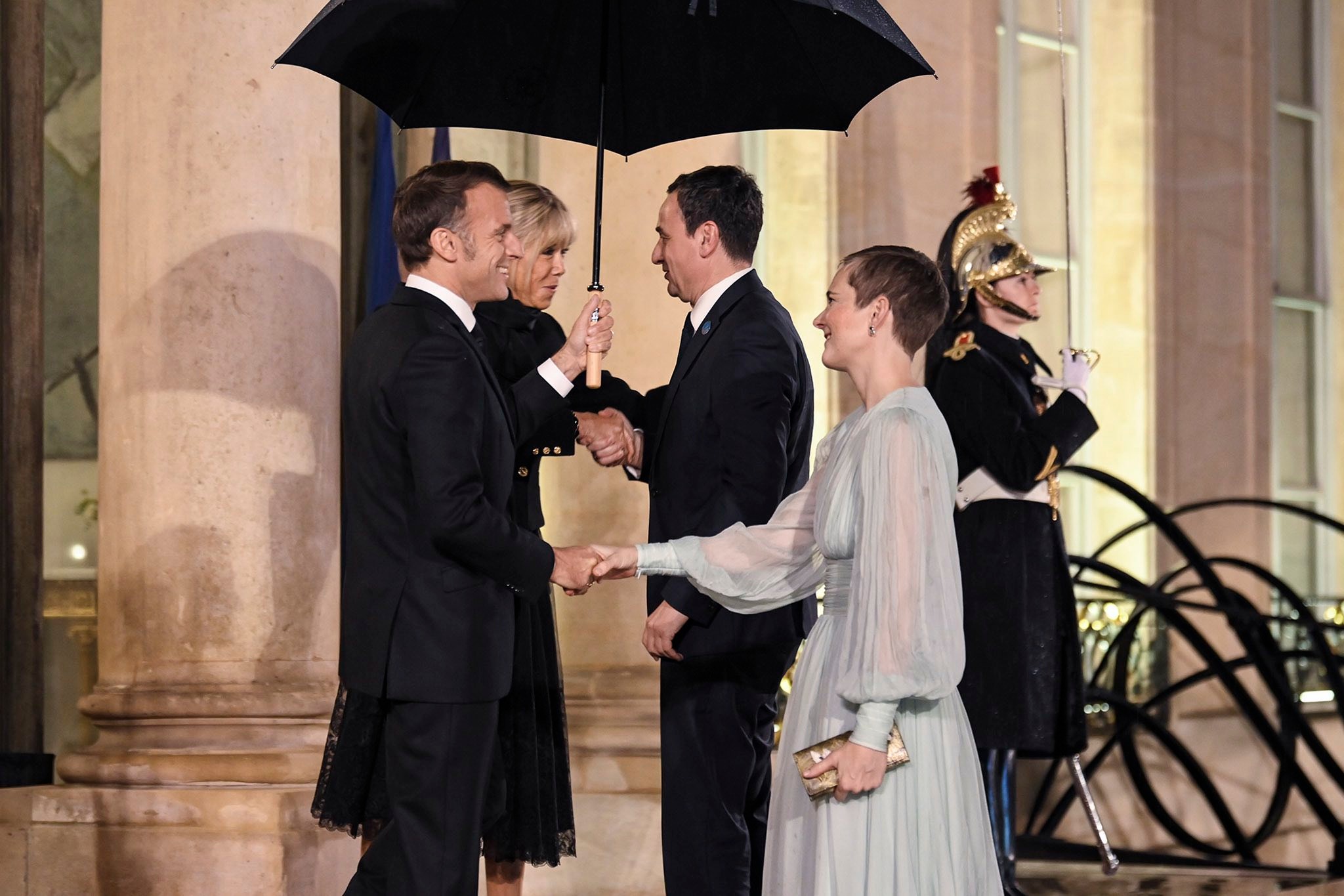 Albin Kurti mysafir i Presidentit francez Emmanuel Macron në Pallatin Élysée