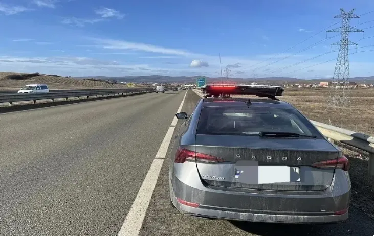 Policia shqipton mbi 2 mijë gjoba trafiku brenda 24 orëve të fundit