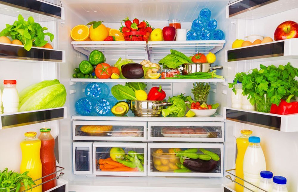 Si të hiqni aromat e këqija nga frigoriferi